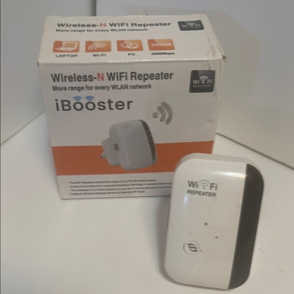 Oster Wireless-N WiFi Repeater NIB